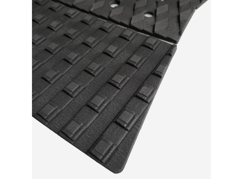 JUST TAIL PAD FRONT 3 PIECE BLACK